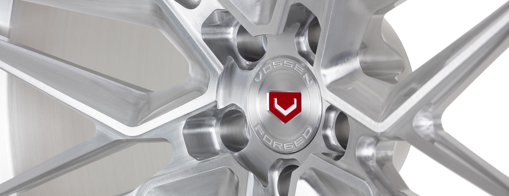 Vossen-EVO-5-C04-Gloss-Clear-Brushed-EVO-Series-©-Vossen-Wheels-2019-0037-Edit